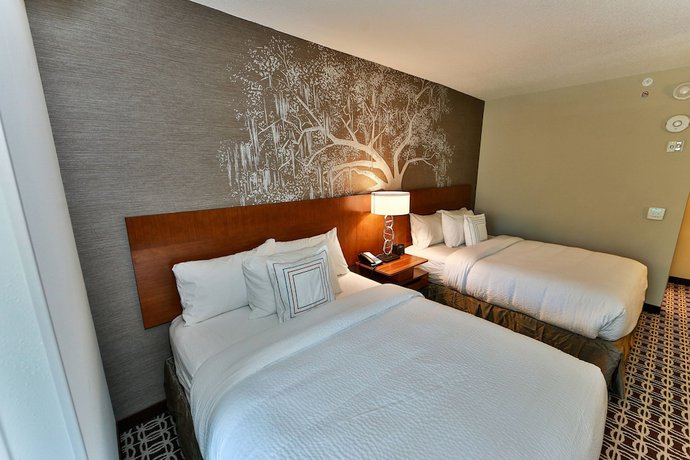 Imagen de la habitación del Hotel Fairfield Inn And Suites By Marriott Savannah Midtown. Foto 9