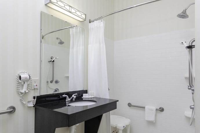 Imagen de la habitación del Hotel Fairfield Inn And Suites By Marriott Seymour. Foto 9