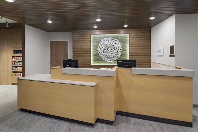 Imagen de los interiores del Hotel Fairfield Inn And Suites By Marriott St. Louis Downtown. Foto 16