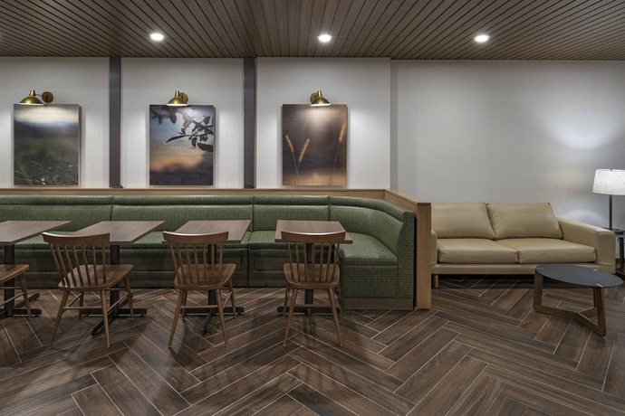 Imagen del bar/restaurante del Hotel Fairfield Inn And Suites By Marriott St. Louis Downtown. Foto 8