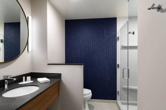 Imagen de la habitación del Hotel Fairfield Inn And Suites By Marriott Stony Creek. Foto 8