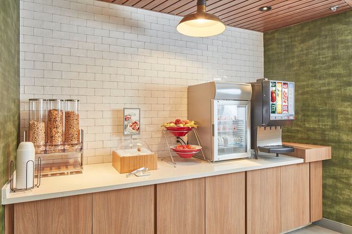 Imagen del bar/restaurante del Hotel Fairfield Inn And Suites By Marriott Stony Creek. Foto 3