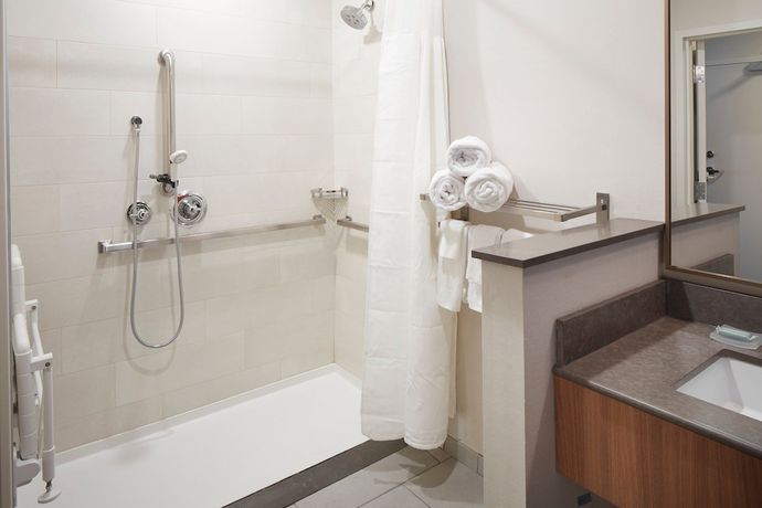 Imagen de la habitación del Hotel Fairfield Inn And Suites By Marriott Stony Creek. Foto 10