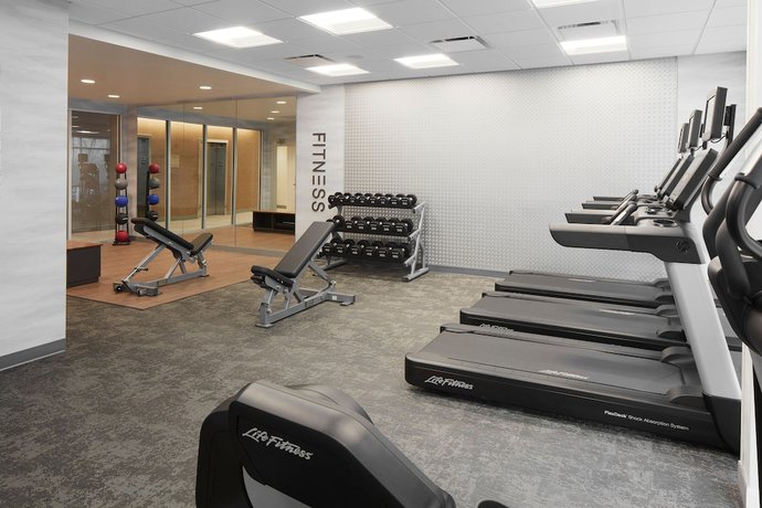 Imagen de los interiores del Hotel Fairfield Inn And Suites By Marriott Stony Creek. Foto 18