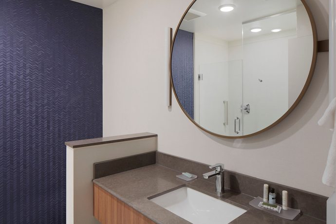 Imagen de la habitación del Hotel Fairfield Inn And Suites By Marriott Stony Creek. Foto 12