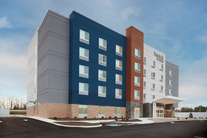 Imagen de los interiores del Hotel Fairfield Inn And Suites By Marriott Stony Creek. Foto 19