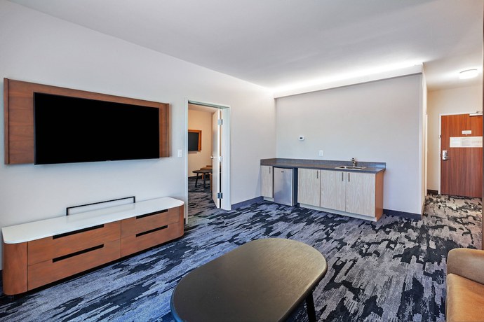 Imagen de la habitación del Hotel Fairfield Inn And Suites By Marriott Tulsa Catoosa. Foto 8