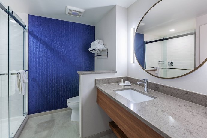Imagen de la habitación del Hotel Fairfield Inn And Suites By Marriott Tulsa Catoosa. Foto 11