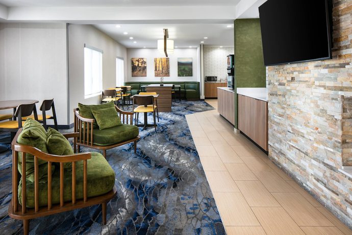 Imagen del bar/restaurante del Hotel Fairfield Inn And Suites By Marriott Tulsa Central. Foto 6