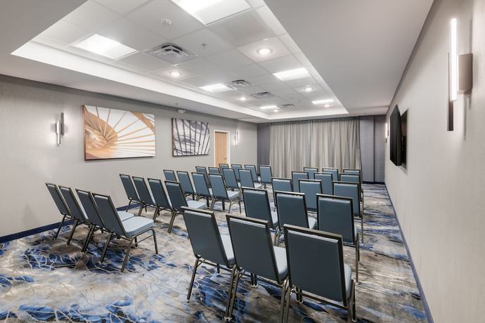 Imagen de los interiores del Hotel Fairfield Inn And Suites By Marriott Virginia Beach Town Center. Foto 13