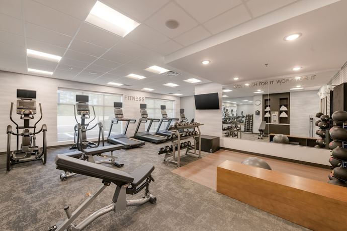 Imagen de los interiores del Hotel Fairfield Inn And Suites By Marriott Virginia Beach Town Center. Foto 16