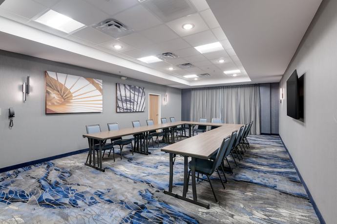 Imagen de los interiores del Hotel Fairfield Inn And Suites By Marriott Virginia Beach Town Center. Foto 17