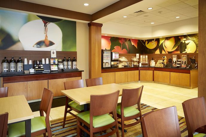 Imagen del bar/restaurante del Hotel Fairfield Inn And Suites Columbus Polaris. Foto 2