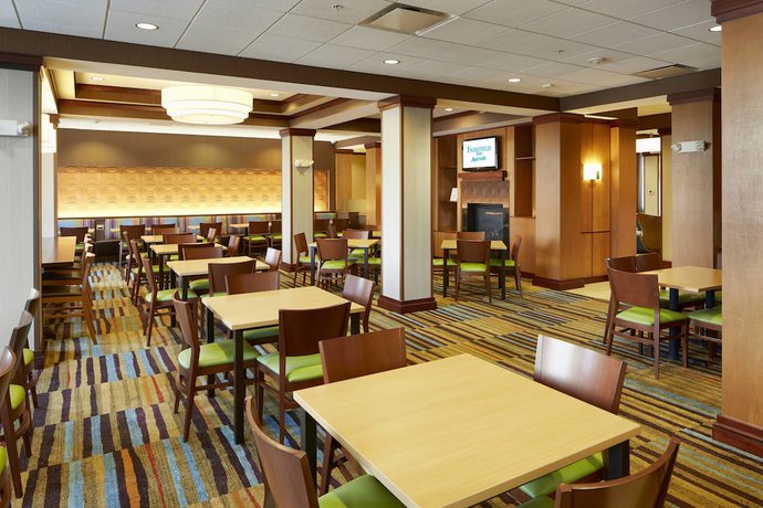 Imagen del bar/restaurante del Hotel Fairfield Inn And Suites Columbus Polaris. Foto 3
