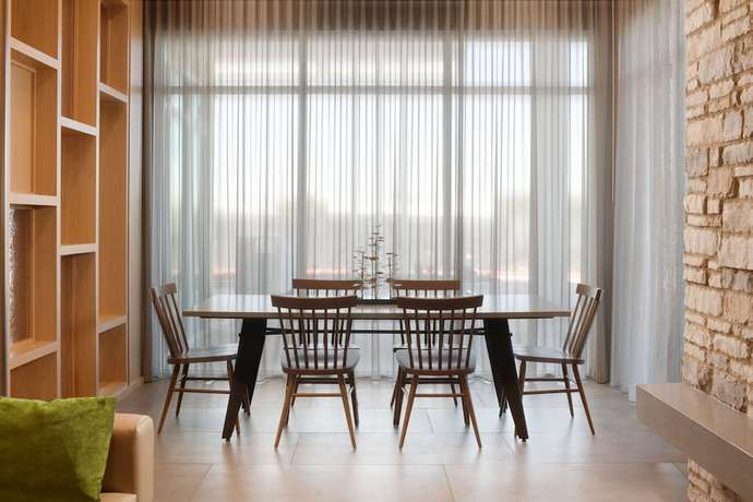 Imagen de los interiores del Hotel Fairfield Inn And Suites Dallas East. Foto 15