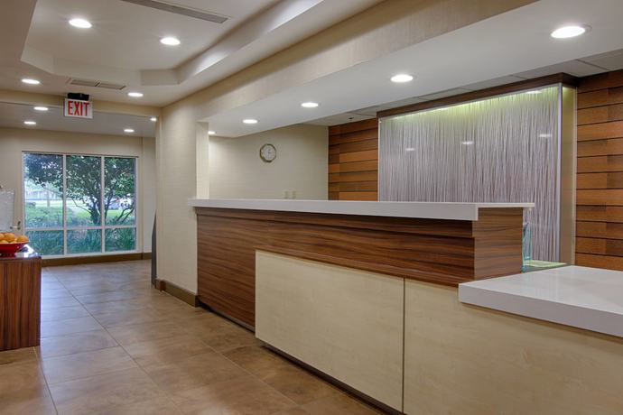 Imagen de los interiores del Hotel Fairfield Inn And Suites Jacksonville Airport. Foto 15