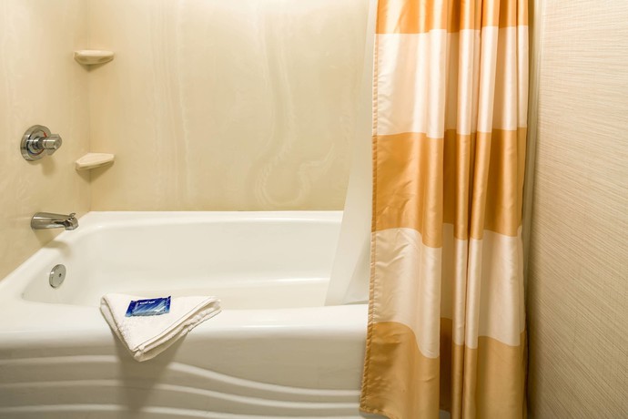 Imagen de la habitación del Hotel Fairfield Inn And Suites Jacksonville Airport. Foto 12
