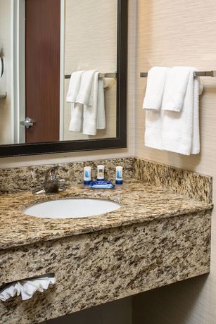 Imagen de la habitación del Hotel Fairfield Inn And Suites Jacksonville Airport. Foto 14