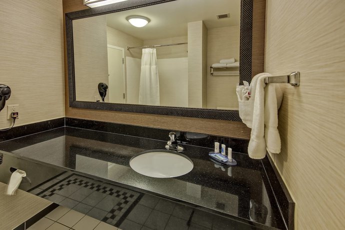 Imagen de la habitación del Hotel Fairfield Inn And Suites Oklahoma City Airport. Foto 8
