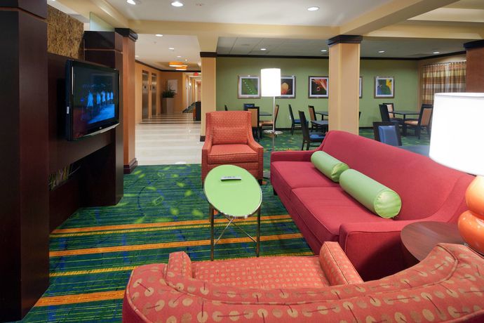 Imagen de los interiores del Hotel Fairfield Inn And Suites Tallahassee Central. Foto 16