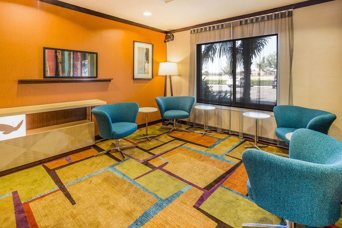 Imagen de los interiores del Hotel Fairfield Inn And Suites Turlock. Foto 17