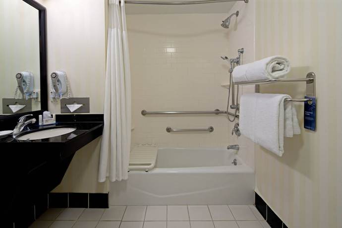 Imagen de la habitación del Hotel Fairfield Inn And Suites Turlock. Foto 16