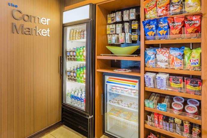 Imagen del bar/restaurante del Hotel Fairfield Inn And Suites Turlock. Foto 7