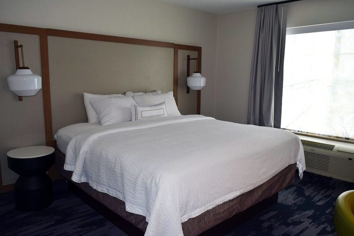 Imagen de la habitación del Hotel Fairfield Inn And Suites Youngstown Austintown. Foto 10
