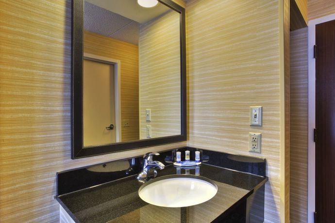 Imagen de los interiores del Hotel Fairfield Inn By Marriott Ann Arbor. Foto 11