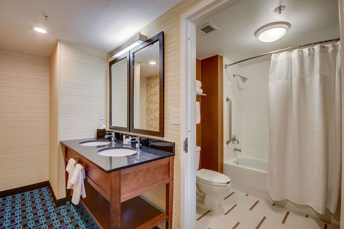 Imagen de la habitación del Hotel Fairfield Inn By Marriott Boston Tewksbury/andover. Foto 8