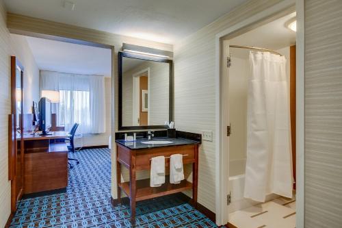 Imagen de la habitación del Hotel Fairfield Inn By Marriott Boston Woburn-burlington. Foto 20