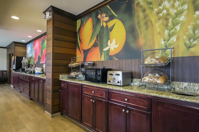 Imagen del bar/restaurante del Hotel Fairfield Inn By Marriott Charlotte Mooresville. Foto 4