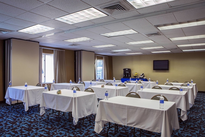 Imagen de los interiores del Hotel Fairfield Inn By Marriott Charlotte Mooresville. Foto 15