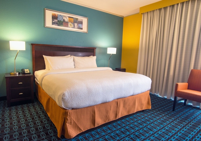 Imagen de la habitación del Hotel Fairfield Inn By Marriott Cincinnati North Sharonville. Foto 3