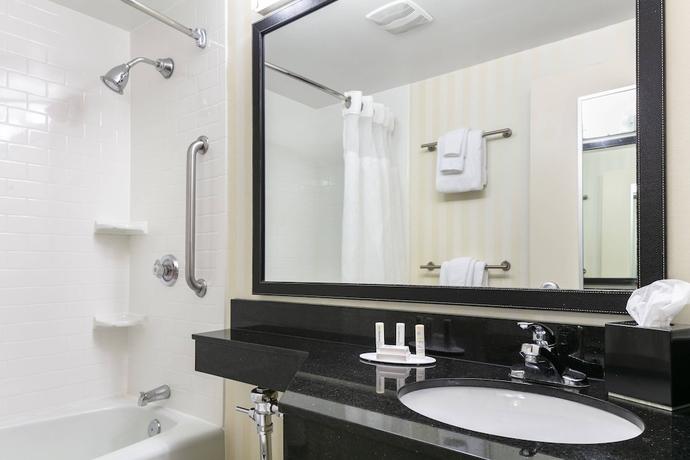 Imagen de la habitación del Hotel Fairfield Inn By Marriott Cincinnati North Sharonville. Foto 5