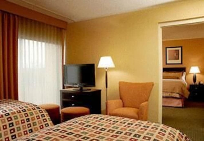 Imagen de la habitación del Hotel Fairfield Inn By Marriott Cincinnati North Sharonville. Foto 8