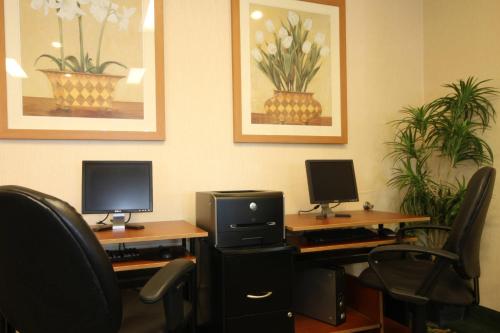 Imagen general del Hotel Fairfield Inn By Marriott Deptford. Foto 11