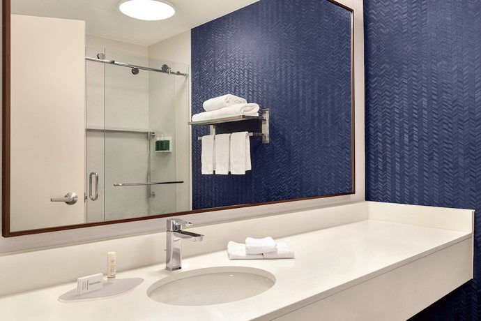 Imagen de la habitación del Hotel Fairfield Inn By Marriott Erie Millcreek Mall. Foto 14