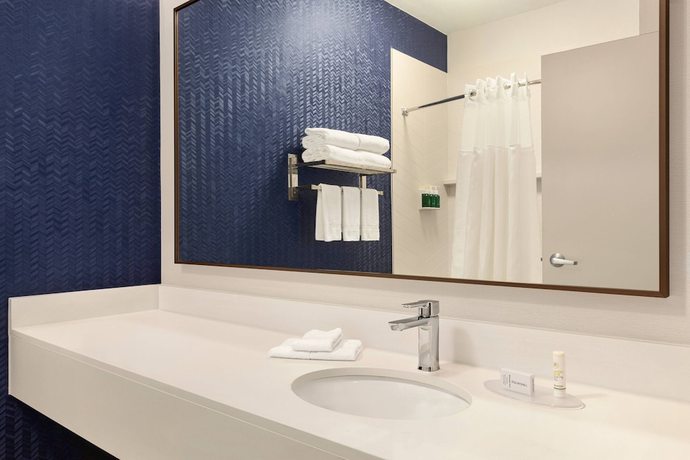 Imagen de la habitación del Hotel Fairfield Inn By Marriott Erie Millcreek Mall. Foto 15