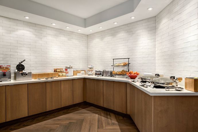 Imagen del bar/restaurante del Hotel Fairfield Inn By Marriott Erie Millcreek Mall. Foto 2