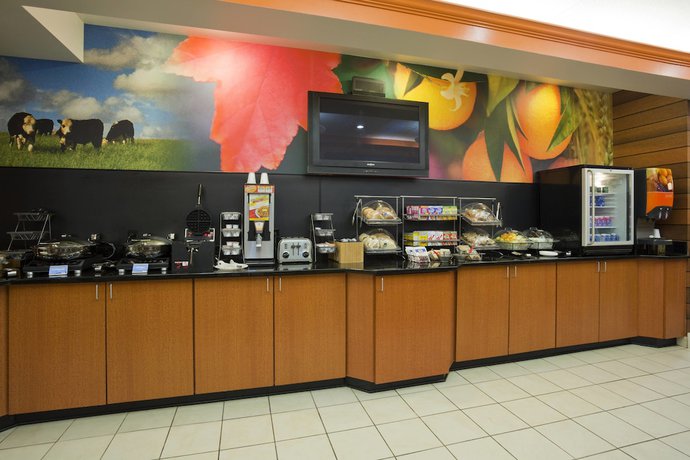 Imagen de los interiores del Hotel Fairfield Inn By Marriott Evansville West. Foto 5