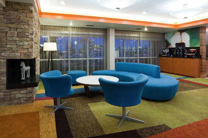 Imagen de los interiores del Hotel Fairfield Inn By Marriott Evansville West. Foto 8