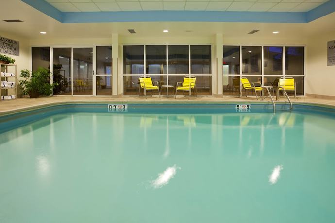 Imagen de la piscina del Hotel Fairfield Inn By Marriott Evansville West. Foto 12