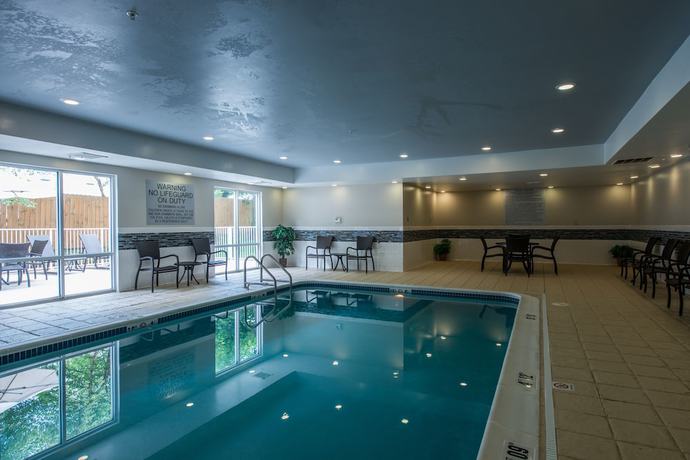 Imagen de la piscina del Hotel Fairfield Inn By Marriott Indianapolis Northwest. Foto 20
