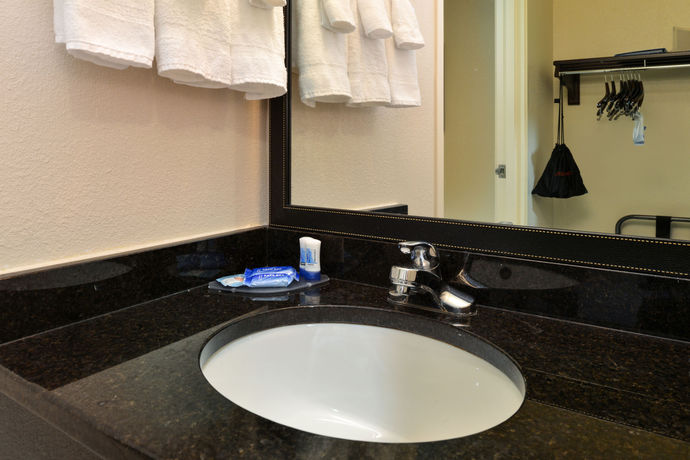 Imagen del bar/restaurante del Hotel Fairfield Inn By Marriott Jacksonville Orange Park. Foto 5