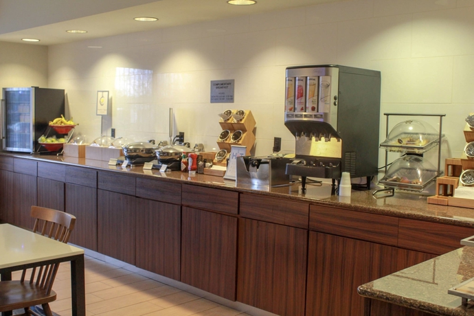 Imagen del bar/restaurante del Hotel Fairfield Inn By Marriott Kalamazoo West. Foto 2
