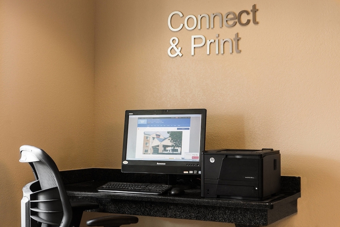 Imagen de los interiores del Hotel Fairfield Inn By Marriott Kansas City Airport. Foto 17