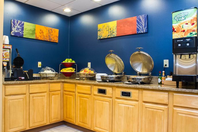 Imagen del bar/restaurante del Hotel Fairfield Inn By Marriott Laguardia Airport/flushing. Foto 5