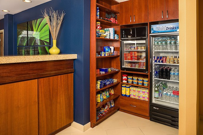 Imagen del bar/restaurante del Hotel Fairfield Inn By Marriott Laguardia Airport/flushing. Foto 8