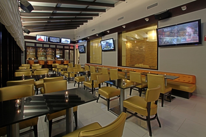 Imagen del bar/restaurante del Hotel Fairfield Inn By Marriott Manhattan Times Square. Foto 7